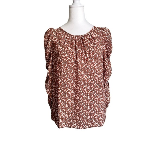 Max Studio Round Neck Floral Blouse Size XS NWT - Picture 1 of 17